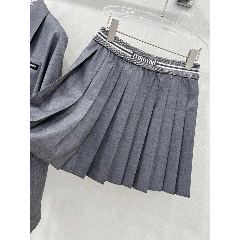 Miu Miu Cropped Jacket And Skrit Grey