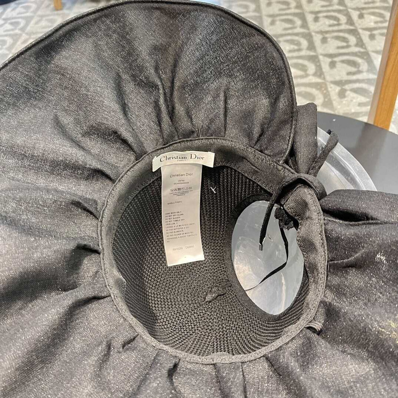 D*or logo bucket hat in black