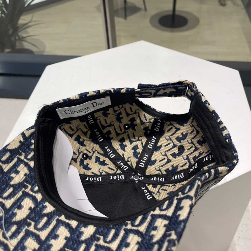 D*or baseball cap in black