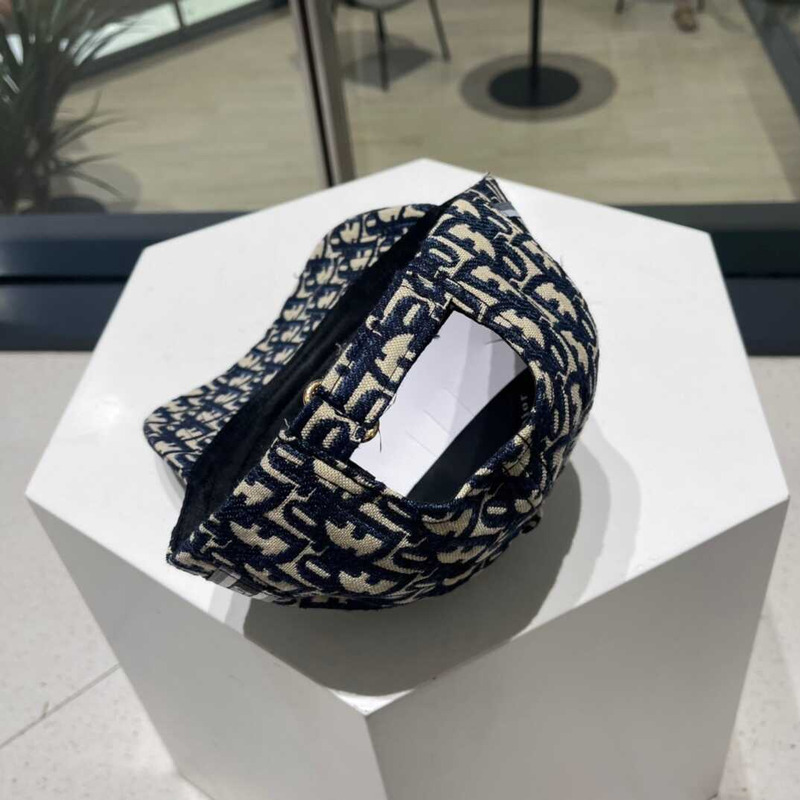 D*or baseball cap in black