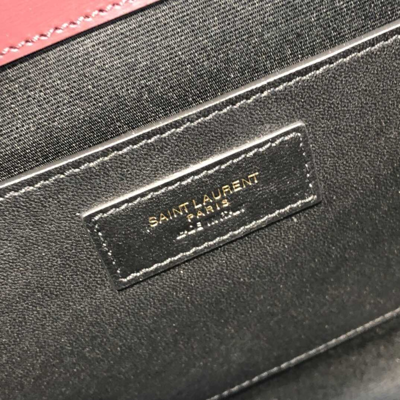 Saint Laurent Manhattan Shoulder Bag Leather