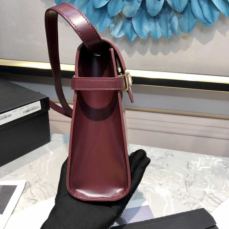 Saint Laurent Manhattan Shoulder Bag Leather