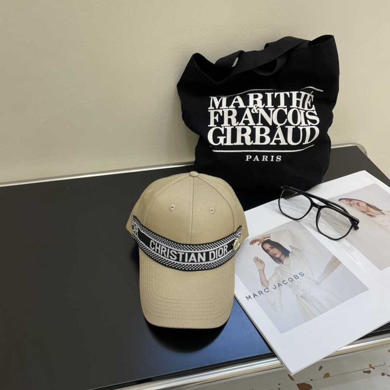 D*or logo baseball cap apricot