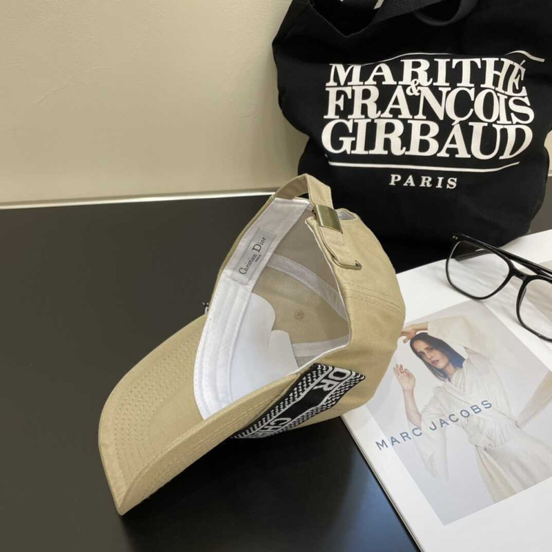 D*or logo baseball cap apricot