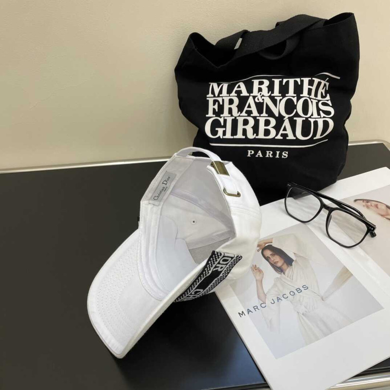 D*or logo baseball cap white