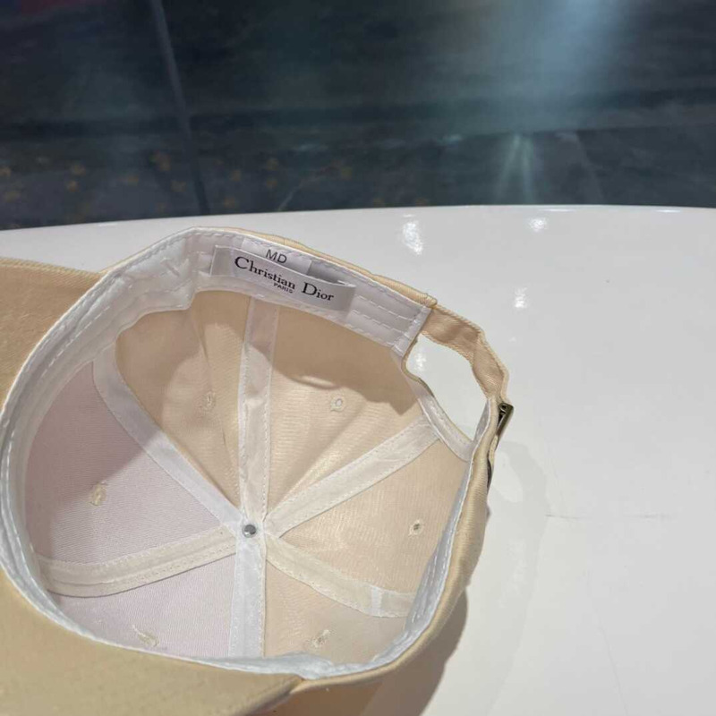 D*or logo baseball cap apricot