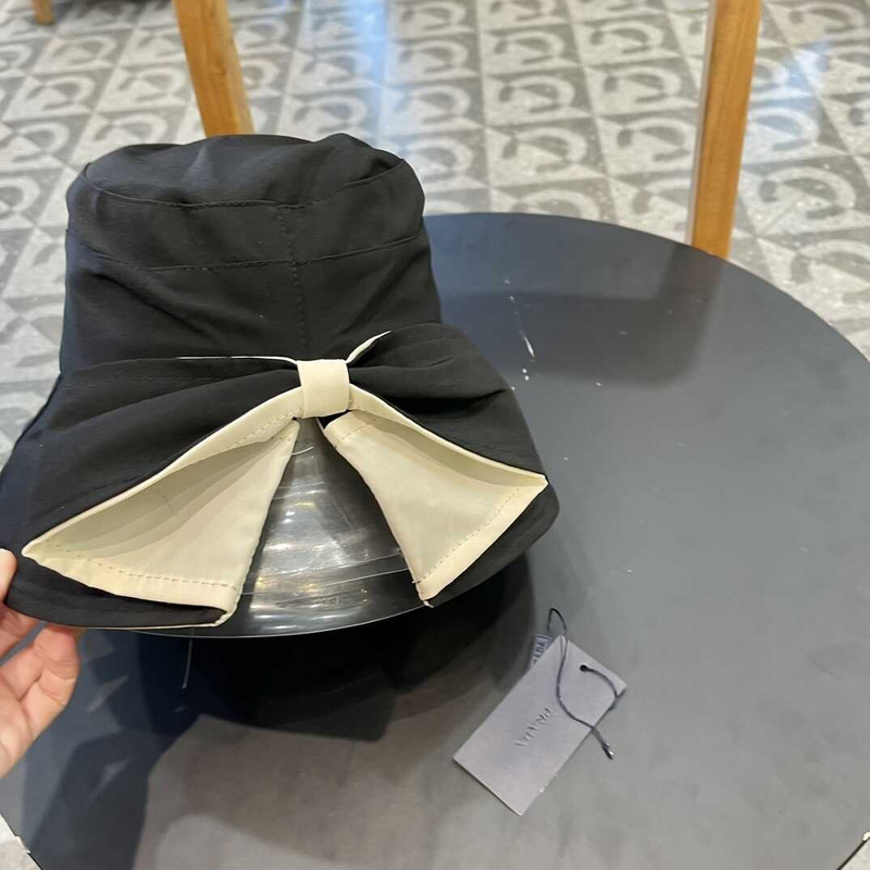 Pra*a large brim sun hat in black