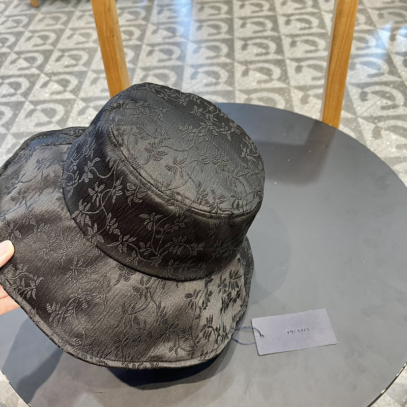 Pra*a bucket hat black