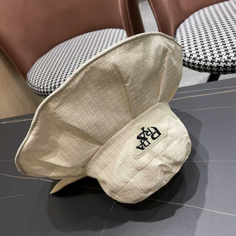 Pra*a wide bucket hat cream