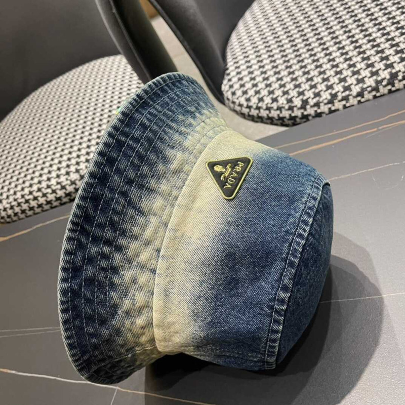 Pra*a denim bucket hat white and blue