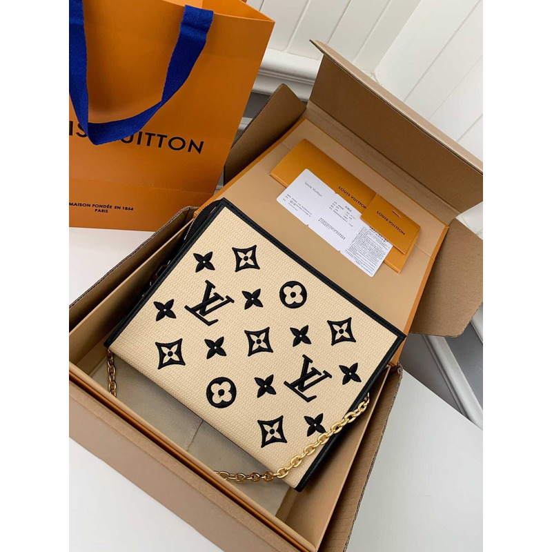 l**is V*t*n toiletry pouch on chain