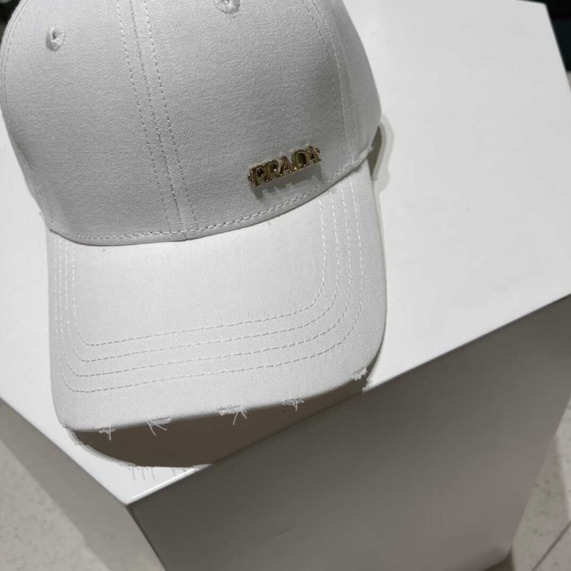 Pra*a baseball cap in white