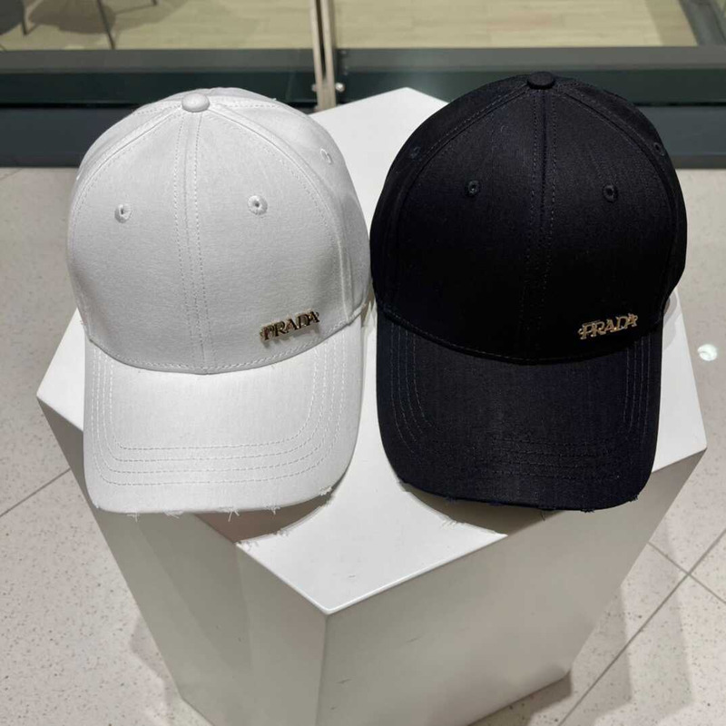 Pra*a baseball cap in white