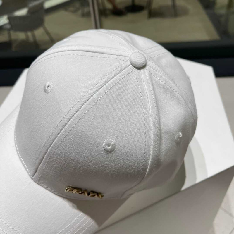 Pra*a baseball cap in white