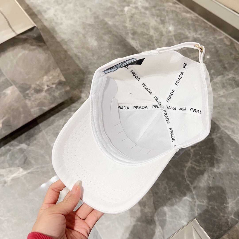 Pra*a drill baseball cap in white