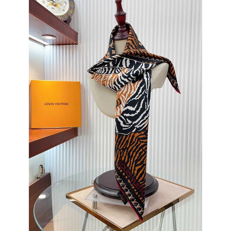 l**is V*t*n square scarf in black