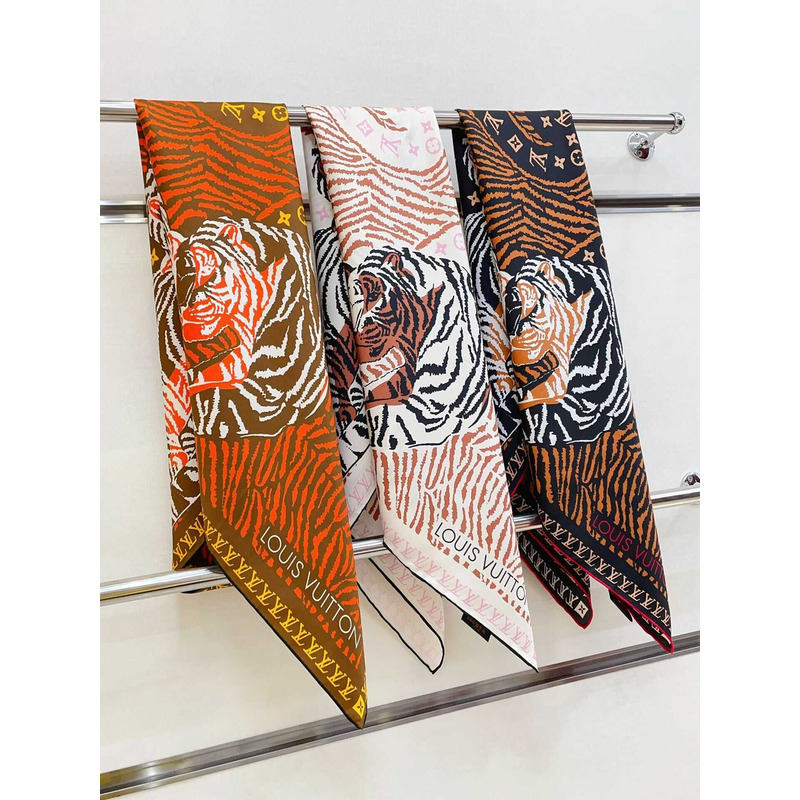 l**is V*t*n square scarf in brown