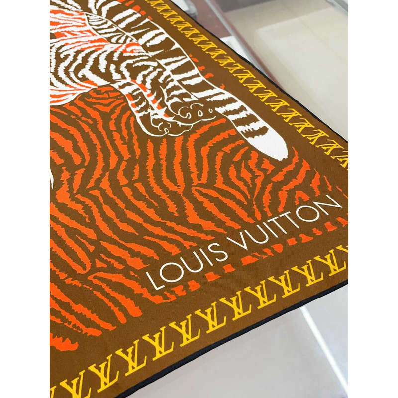 l**is V*t*n square scarf in brown