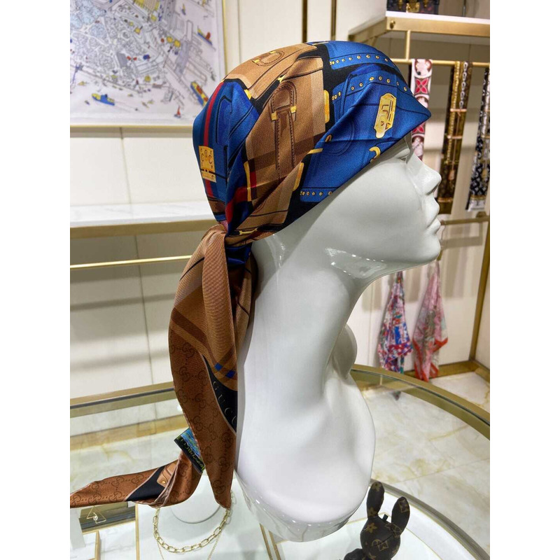 G*u*i flora print silk scarf in brown