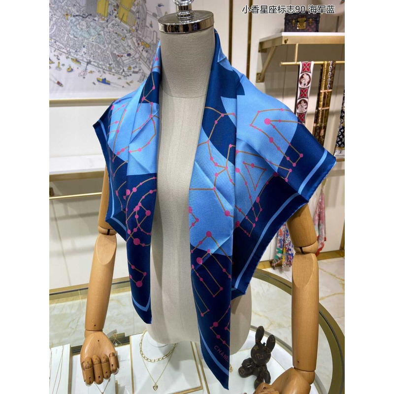 Ch*el square scarf in blue