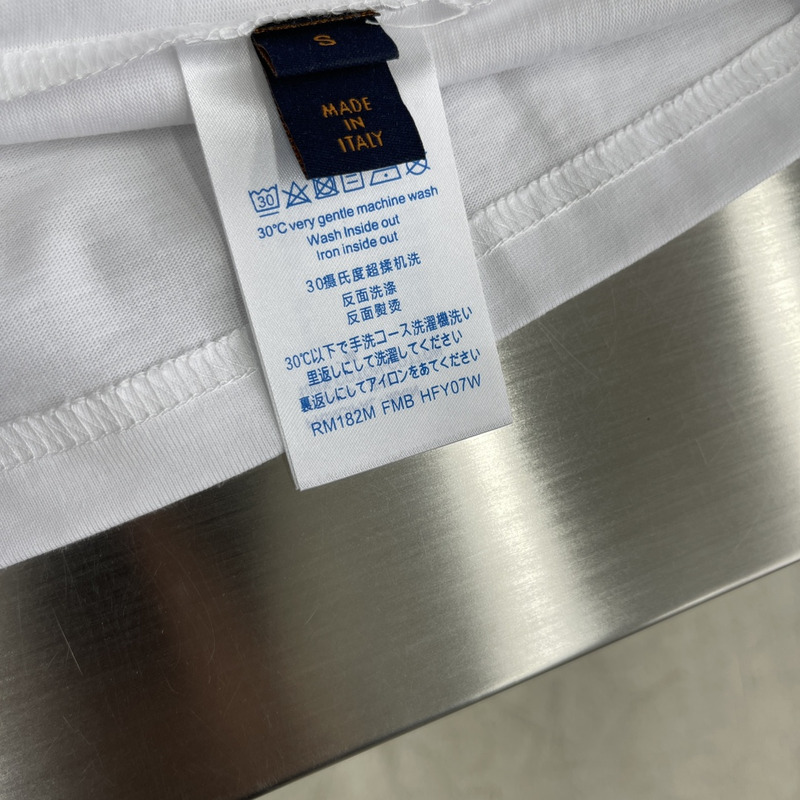 l**is V*t*n cotton t-shirt in white