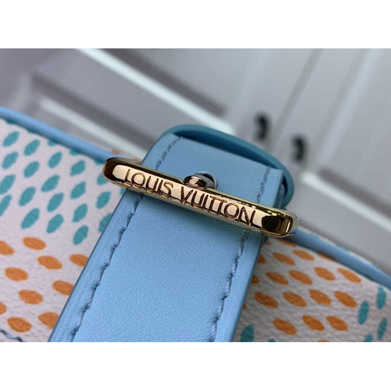 l**is V*t*n locket dopp kit damier multicolor