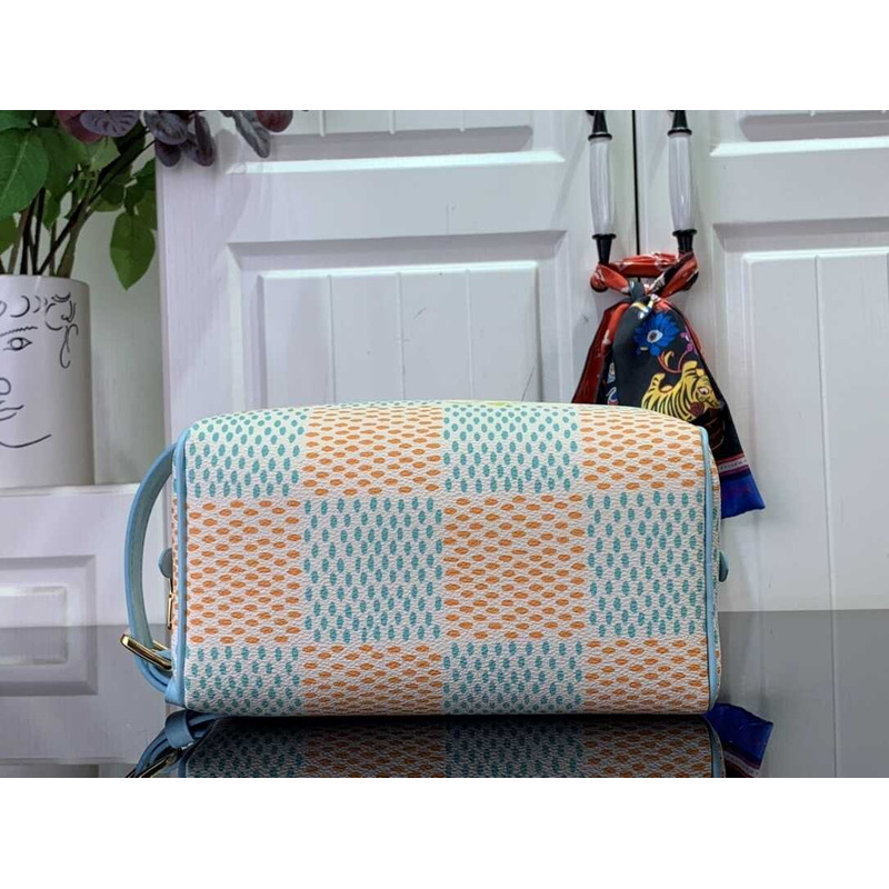 l**is V*t*n locket dopp kit damier multicolor