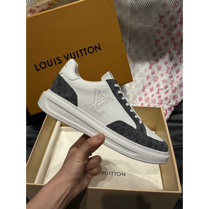 l**is V*t*n beverly hills sneaker