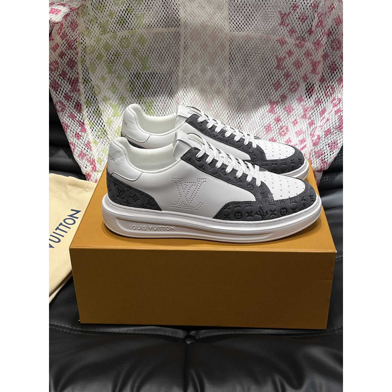 l**is V*t*n beverly hills sneaker