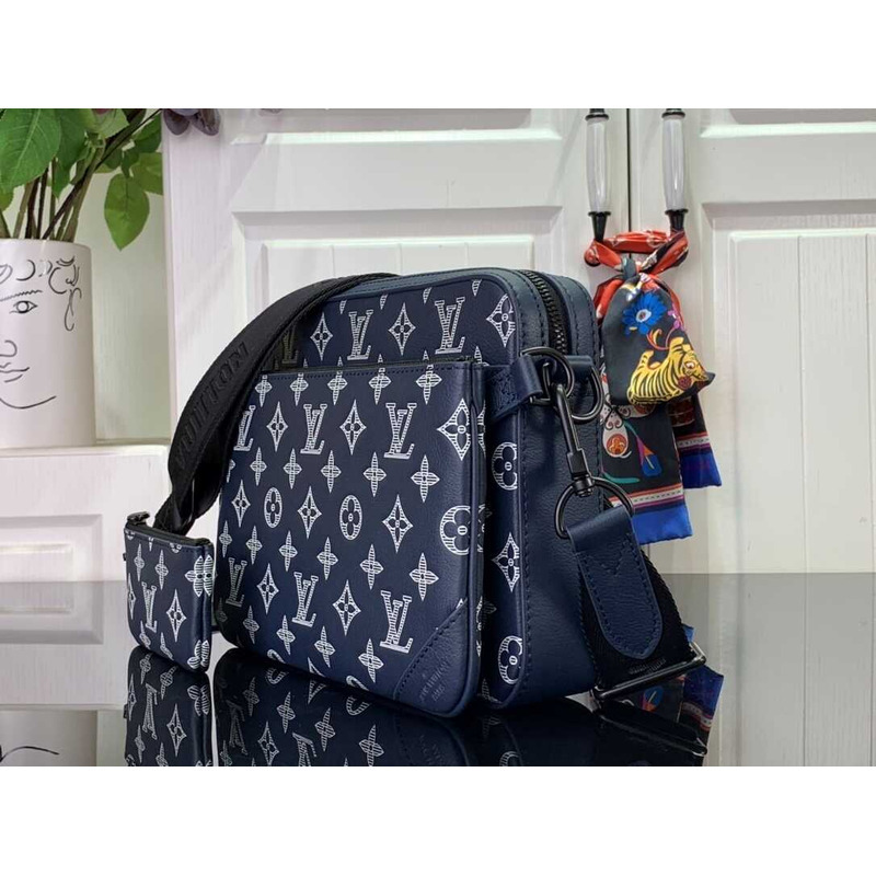 l**is V*t*n trio messenger