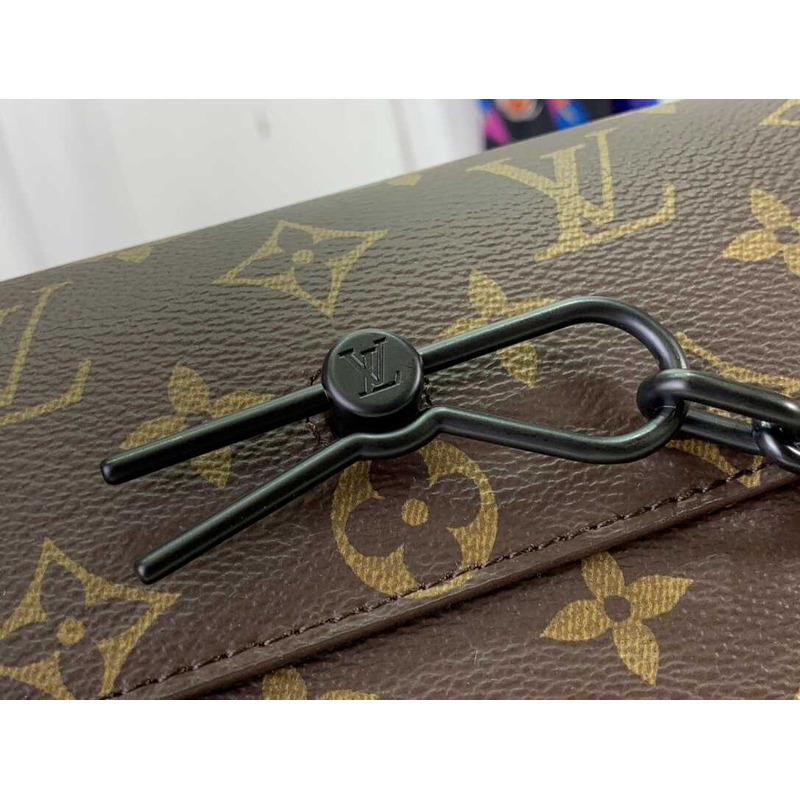 l**is V*t*n steamer wearable wallet in brown