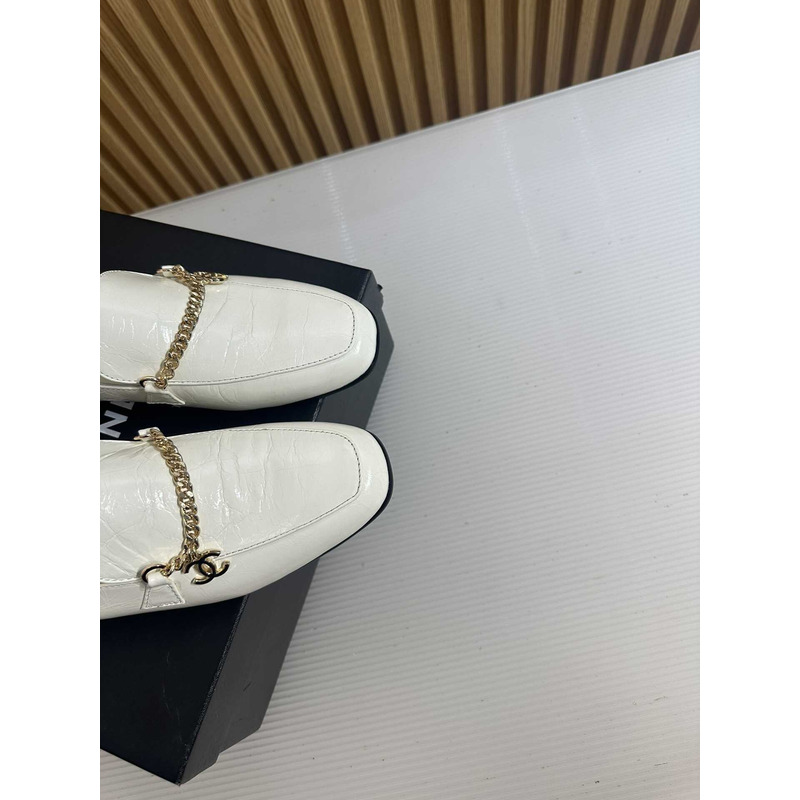 Ch*el moccasins calfskin & metal white