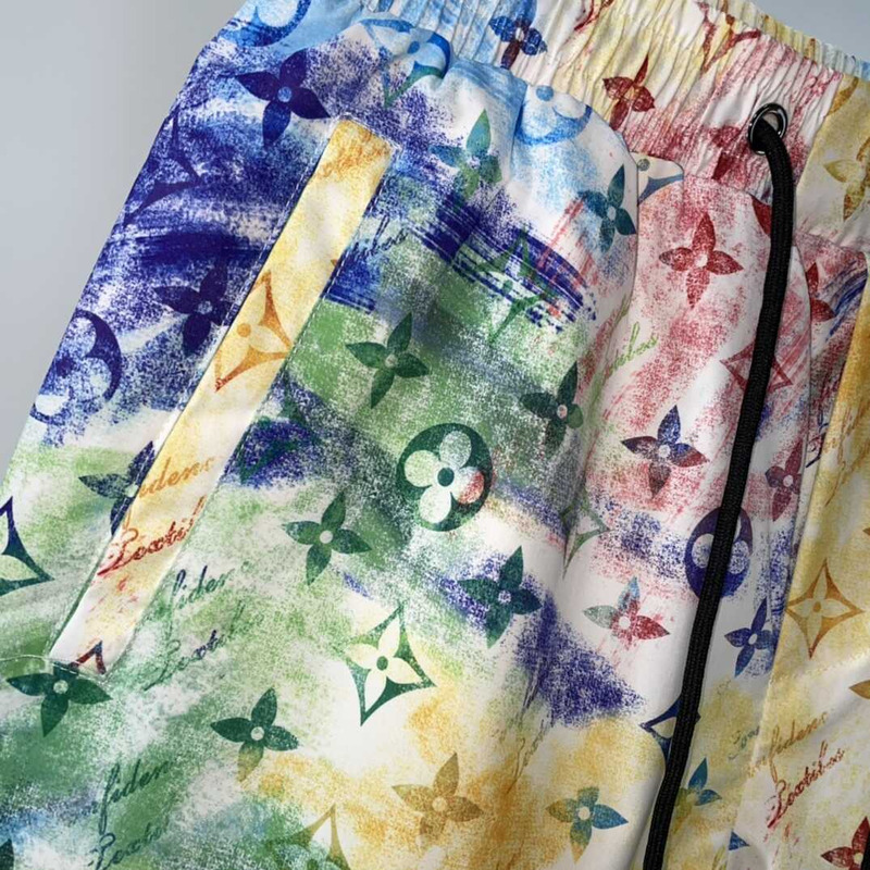 l**is V*t*n monogram shorts multicolor