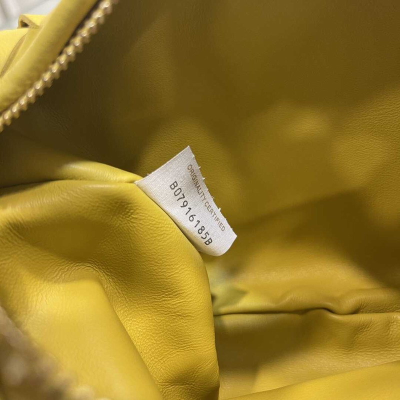 Bo*te*ga ve*ne*ta jodie yellow bag