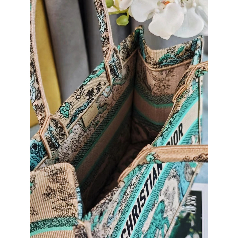 D*or medium D*oriviera D*or book tote embroidery beige and blue