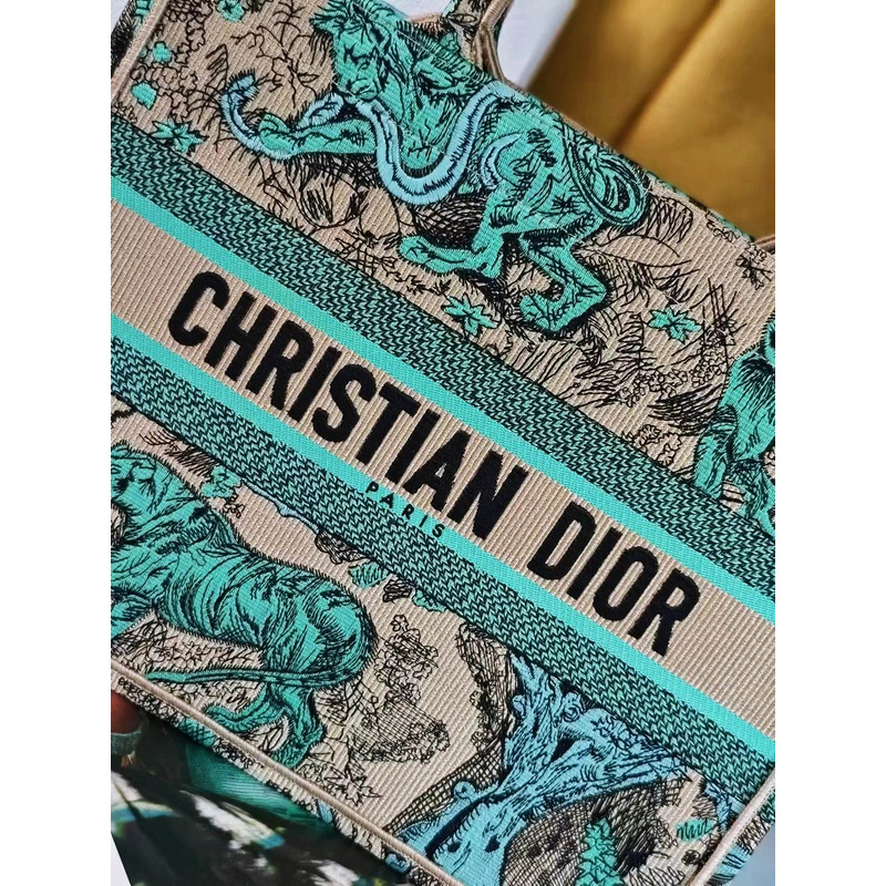 D*or medium D*oriviera D*or book tote embroidery beige and blue