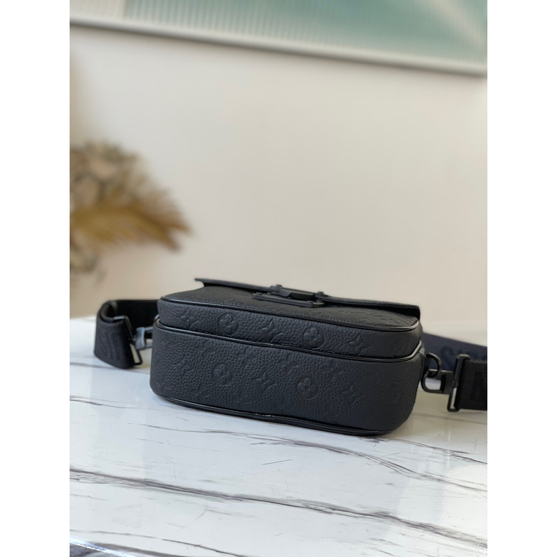 l**is V*t*n s lock messenger bag cowhide leather black