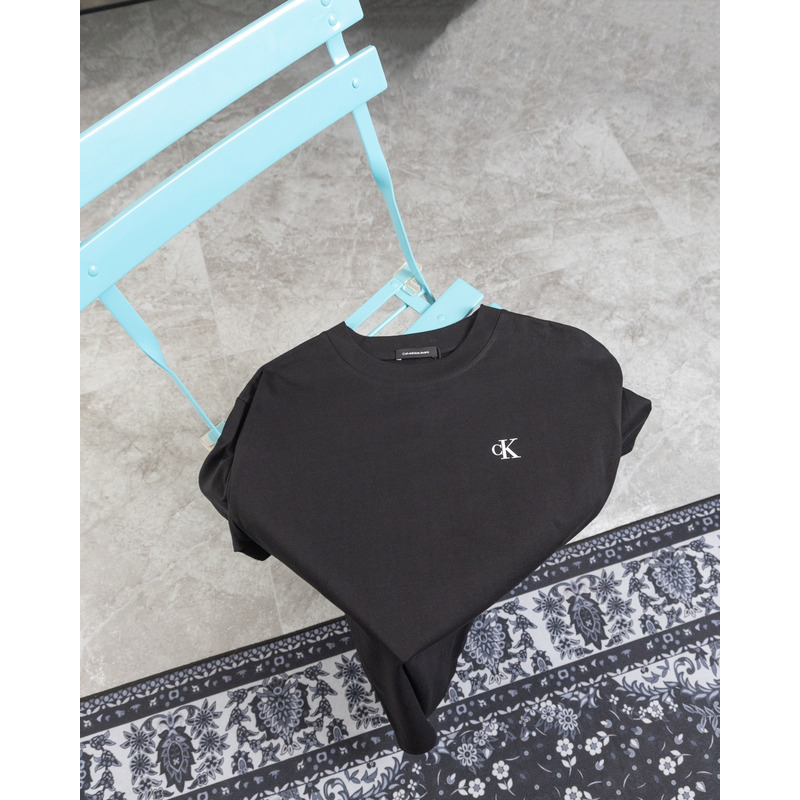 Calvin Klein Relaxed Fit Archive Logo Crewneck T-Shirt Black