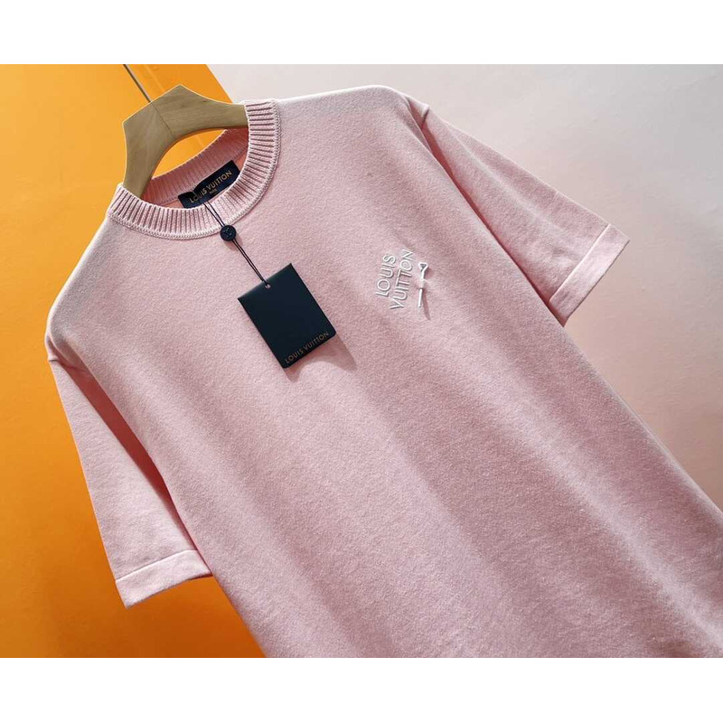 l**is V*t*n embroidered t-shirt pink