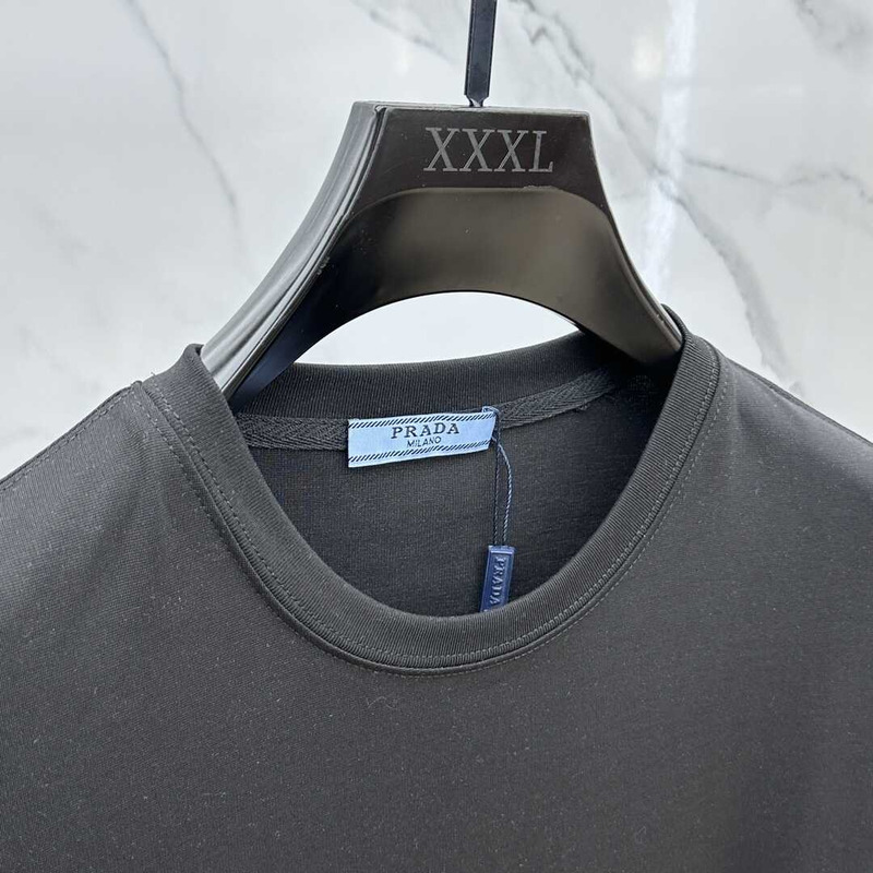 Pra*a embroidered cotton t-shirt black