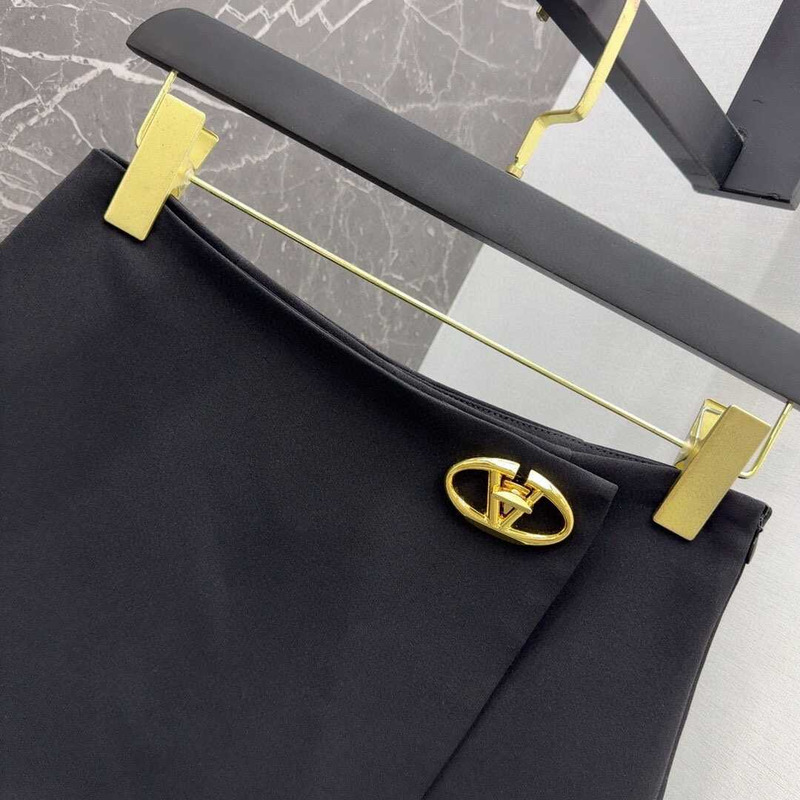 Valentino Crepe Couture Short Skirt Black