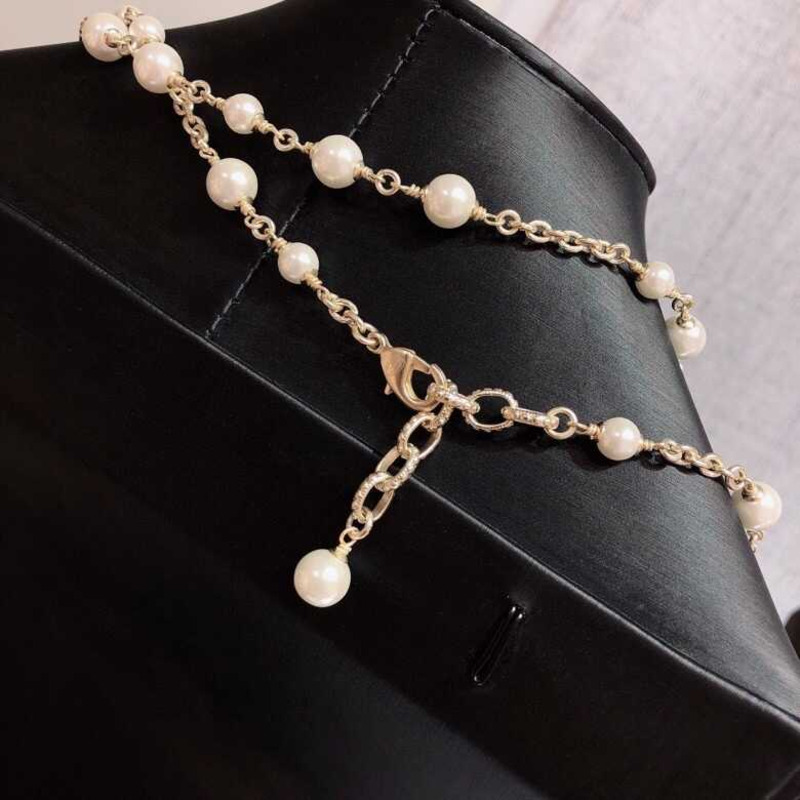 Ch*el pearl logo necklace white&gold