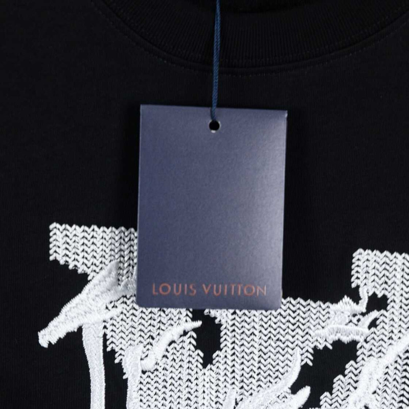 l**is V*t*n lv drip t-shirt cotton black