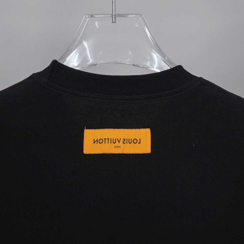 l**is V*t*n logo signature t-shirt black