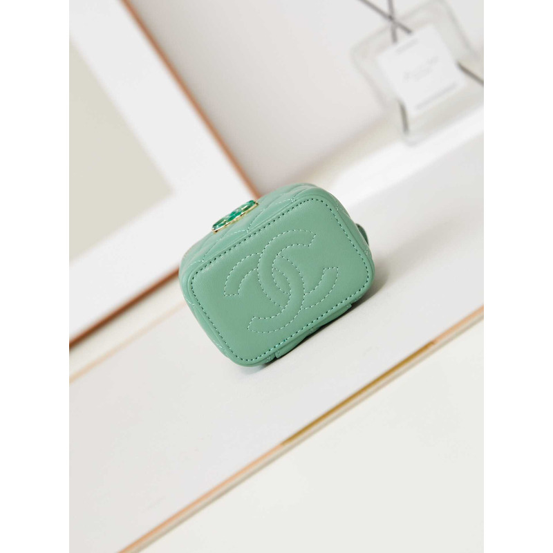 Ch*el vanity bag with chain green