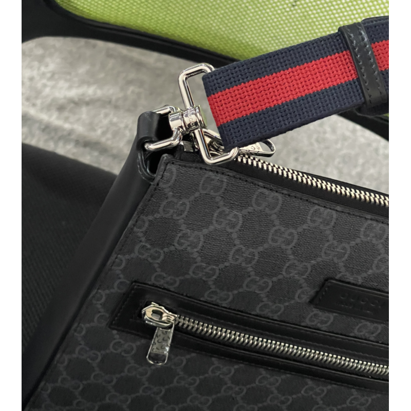 g*u*i S*p*e small messenger bag black