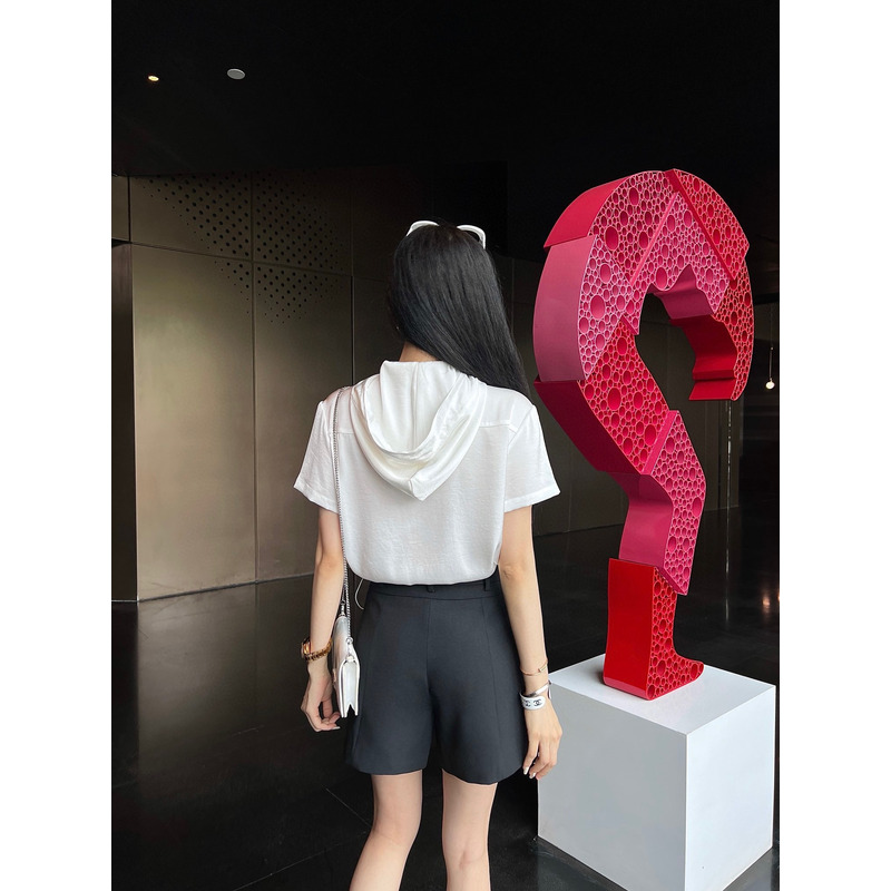 Pra*a triangle logo blouson t-shirt top white and shorts pure black