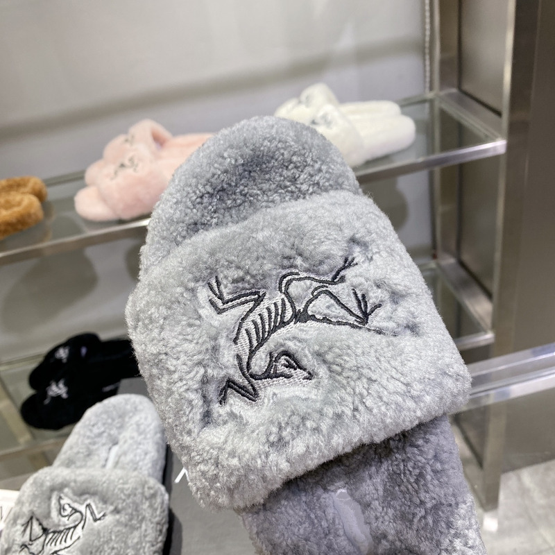 Arcteryx Fur Slides Grey