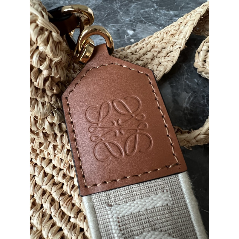 Loewe Slit Bag in Raffia And Calfskin Beige