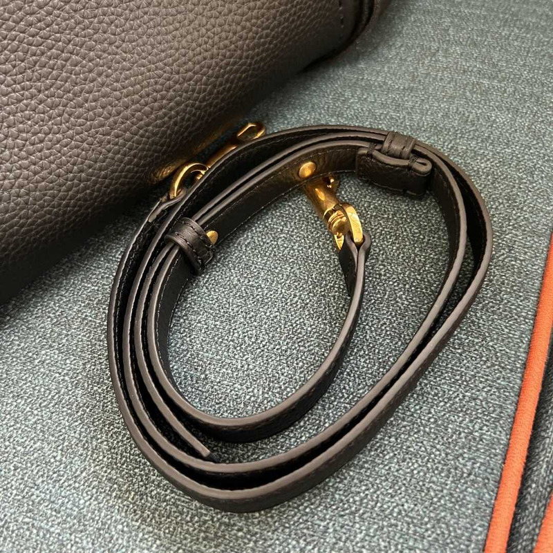 ValentinoValentino Garavani All-Time Medium Handbag Black